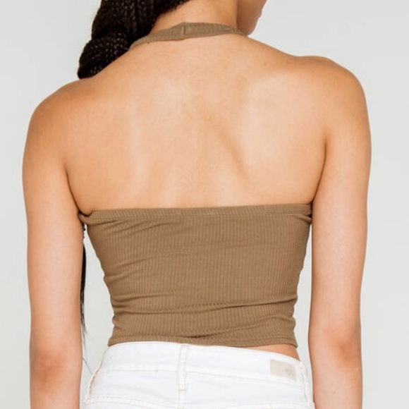 3/$30 olive halter crop - Picture 6 of 6